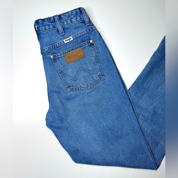 Wrangler Women’s Wild West High Rise Straight Leg Classic Blue Jeans Size- 24 - Picture 9 of 10